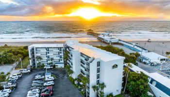 La Quinta Inn & Suites by Wyndham Cocoa Beach Oceanfront