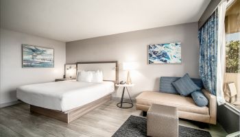 La Quinta Inn & Suites by Wyndham Cocoa Beach Oceanfront